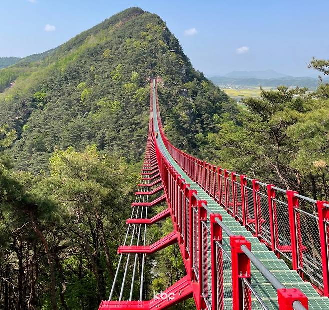 ▲ 전북 순창의 채계산 출렁다리