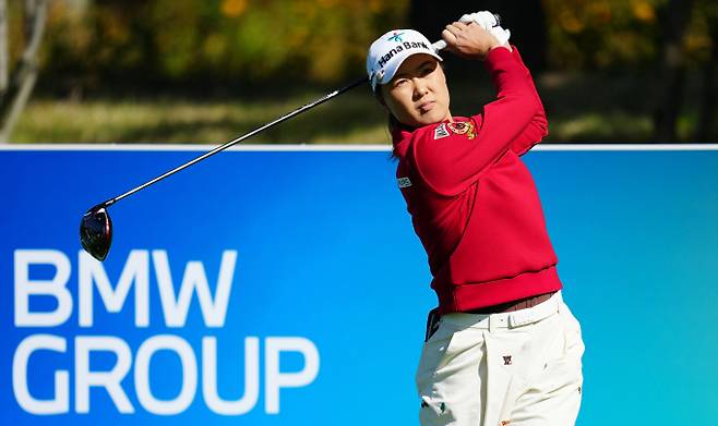 LPGA 투어 BME 레이디스 챔피언십 2라운드 선두로 올라선 이민지의 경기 모습. /사진= BMW 코리아