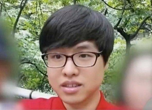 2년 전 극단적 선택으로 사망한 고(故) 이영승 교사. MBC 보도화면 갈무리