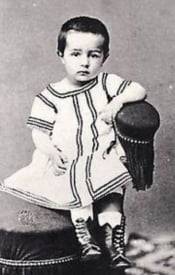 '작은 보석'이라고 불렸던 세 살 때의 로트렉.