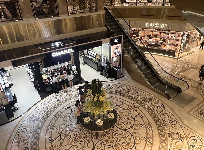 하노이의 유일한 백화점 짱띠엔 플라자 내부. /김은영 기자