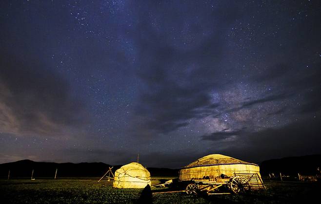 호텔스컴바인이 별 ‘디깅’을 위한 해외 여행지로 추천하는 ‘몽골’. 사진제공|클립아트코리아