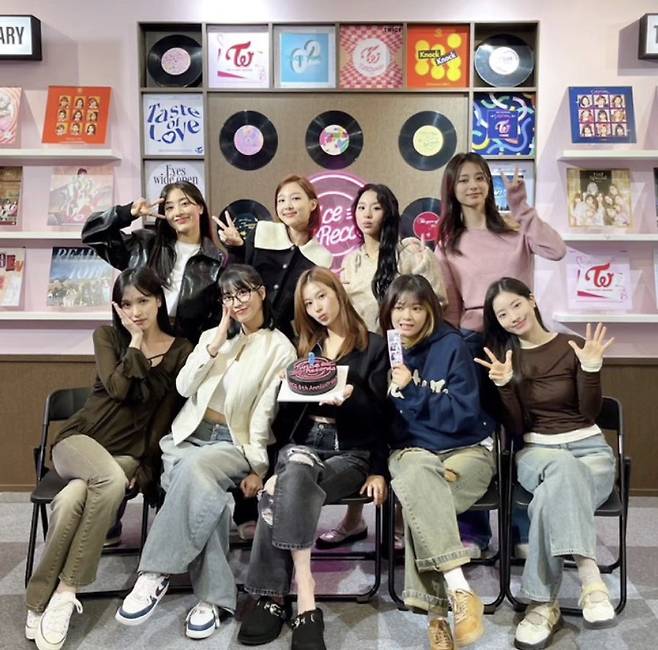 ▲ 트와이스. 출처| 박진영 인스타그램