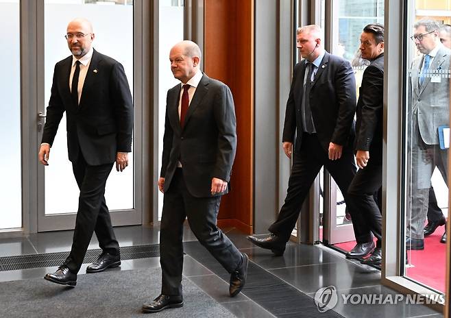 독일-우크라이나 경제포럼 도착한 올라프 숄츠 독일 총리 [EPA 연합뉴스 자료사진. 재판매 및 DB 금지]