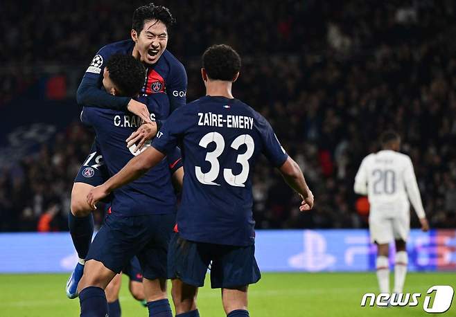 PSG 데뷔골을 넣은 뒤 기뻐하는 이강인. ⓒ AFP=뉴스1