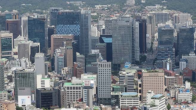 서울 남산에서 바라본 기업 빌딩. 기사와 사진은 관련 없음. [사진 = 연합뉴스]