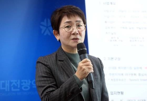 박정현 전 대전 대덕구청장이 더불어민주당 최고위원에 임명됐다. 사진은 2018년 대전 대덕구청장 재직 시절 기자회견을 하는 모습. 연합뉴스