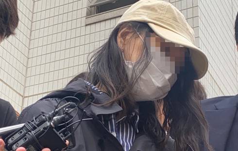 유치원에서 아이들 급식에 모기기피제와 계면활성제 성분이 든 액체를 넣은 혐의를 받고 있는 A씨. [뉴시스]