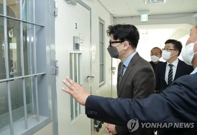 2022년 10월 교도소 현장 방문 중인 한동훈 법무부 장관 [연합뉴스 자료사진]