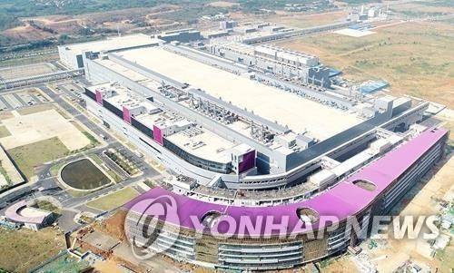 칭화유니그룹 자회사 YMTC(長江存儲)의 반도체 공장 [YMTC 홈페이지 캡처. 재판매 및 DB 금지]