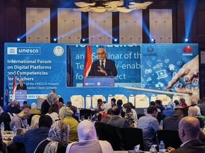 October 25, 2023, at the UNESCO-Huawei International Forum on Digital Platforms and Competencies for Teachers, Egypt's Ministry of Education officially launched the National Distance Learning Centre for the Continuous Professional Development of Educators. (PRNewsfoto/Huawei)