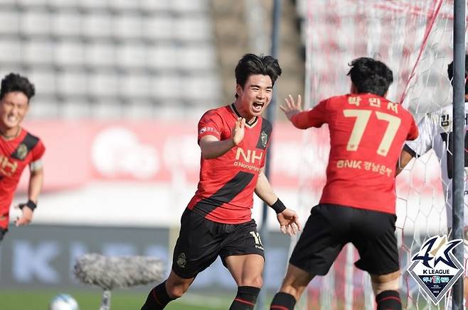 [서울=뉴시스]경남 이준재. 2023.10.28. (사진=한국프로축구연맹 제공) *재판매 및 DB 금지