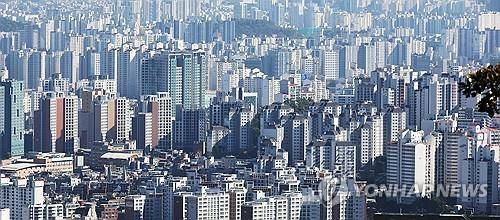 서울 남산에서 바라본 아파트 모습 [연합뉴스 자료사진]