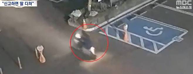 지난 3일 새벽 중학생 A(15)군이 피해자인 40대 여성을 오토바이 뒤에 태우고 범행 장소인 논산의 한 초등학교로 들어가는 모습(사진=MBC 뉴스데스크 방송 캡처)