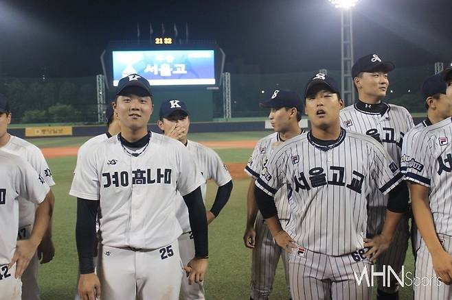 유정민 감독 재직 당시 대통령배 대회에서 우승했을 때의 서울고/경남고 멤버들. 사진 속 기대주(강백호, 한동희, 이재원, 예진원, 최현준) 전원 프로 입성에 성공했다. 사진ⓒ김현희 기자