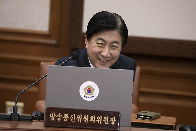 10월24일 국무회의에 참가한 이동관 방송통신위원회위원장 ⓒ시사IN 이명익