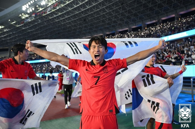 기뻐하는 정우영. /사진=대한축구협회 제공