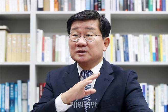 전해철 더불어민주당 의원이 6일 오후 의원회관에서 데일리안과 인터뷰를 하고 있다. ⓒ데일리안 홍금표 기자