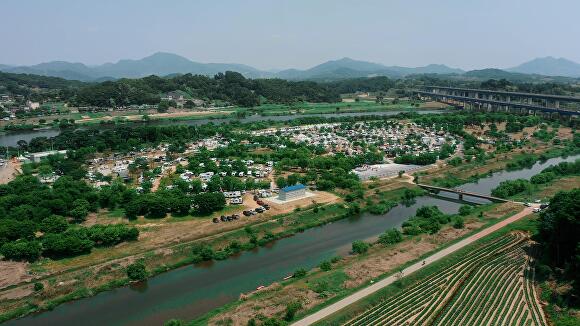 목계솔밭캠핑장 전경. [사진=충주시]