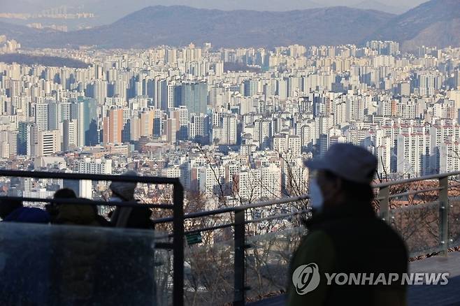 아파트 거래 씨가 말랐다...콧대높던 강남도 ‘휘청