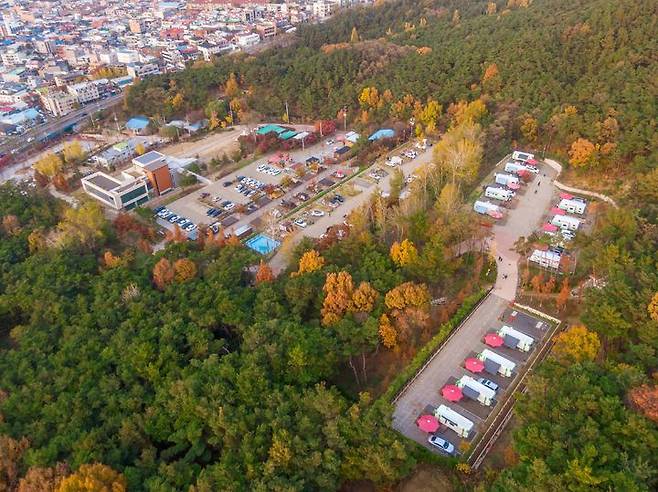 [대구=뉴시스] 대구 달서별빛캠프 캠핑장 전경. (사진 = 대구시 달서구 제공) 2023.11.9. photo@newsis.com  *재판매 및 DB 금지