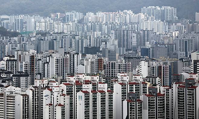 남산에서 바라본 서울 시내 아파트 단지의 모습. 연합뉴스