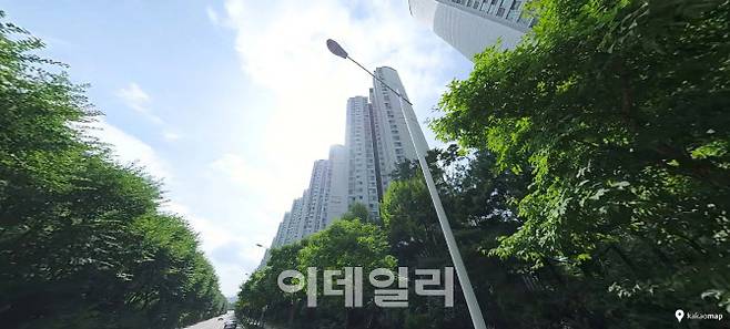 서울 송파구 신천동 파크리오 225동. (사진=카카오)