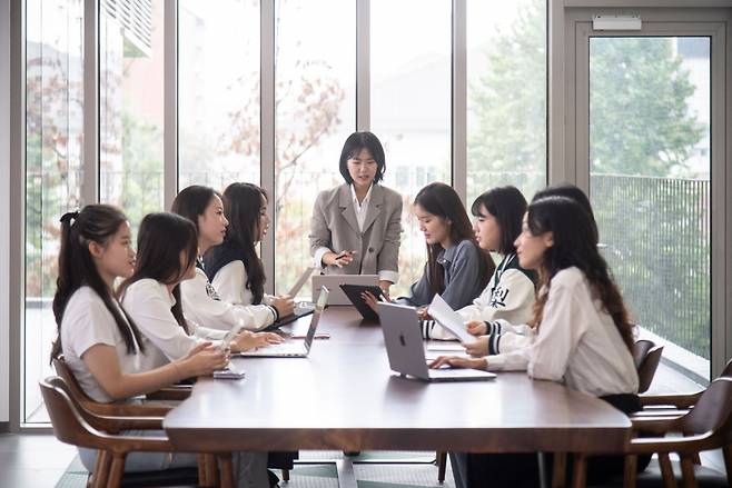 이화여대 학관에서 재학생들이 공부하는 모습. [이화여대 제공]