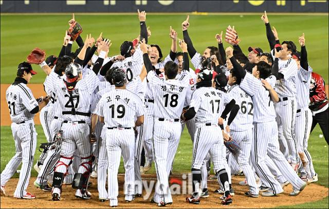 29년 만에 한국시리즈 우승을 차지한 LG트윈스. / 마이데일리