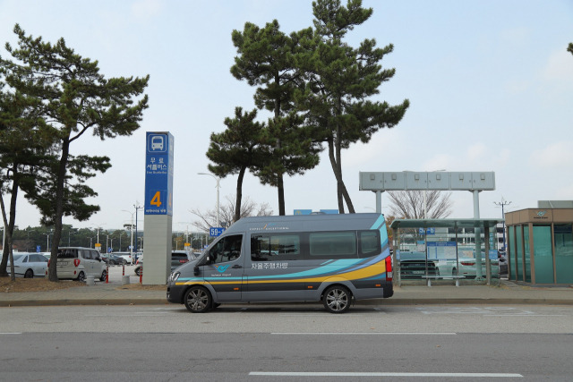 오토노머스에이투지가 운영하는 자율주행 셔틀버스가 인천국제공항 내부를 운행하고 있다. 사진 제공=오토노머스에이투지