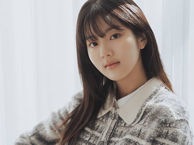 신은수는 려운, 최현욱, 설인아와의 호흡에 대해 “또래들이라 금방친해졌다”고 말했다.