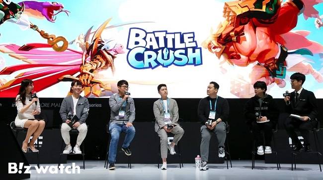 엔씨소프트가 17일 지스타2023 현장에서 배틀크러쉬 개발진이 게임을 소개하는 무대 행사를 진행하고 있다. /사진=엔씨소프트 제공