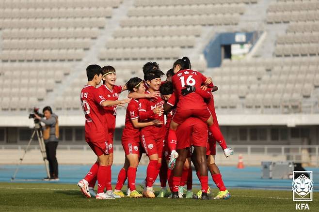 현대제철이 선제골을 터뜨린 뒤 기뻐하고 있다. 사진=대한축구협회