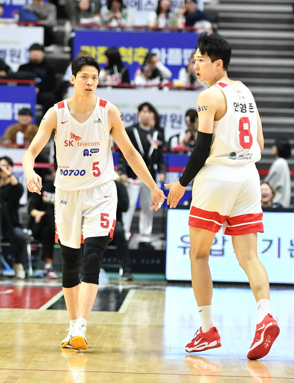 김선형(왼쪽)과 안영준. 사진=KBL 제공