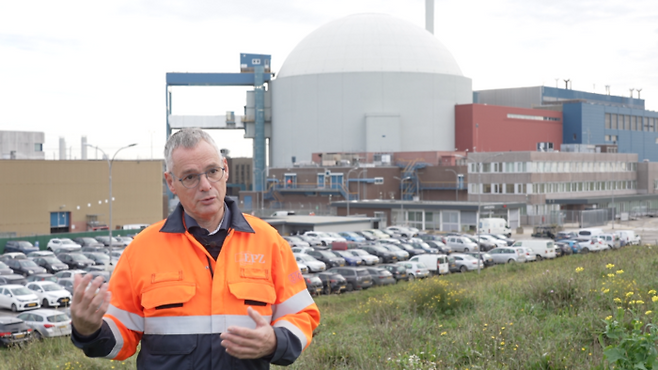 네덜란드의 원전 운영사 EPZ 관계자가 보르셀원전의 계속운전 필요성을 설명하고 있다. [사진 제공=한국독립PD협회]