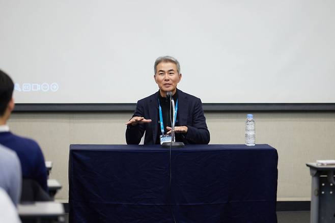 장현국 대표가 18일 부산 벡스코에서 서울대학교, 카이스트 학생들을 대상으로 특강을 열었다. /사진=위메이드