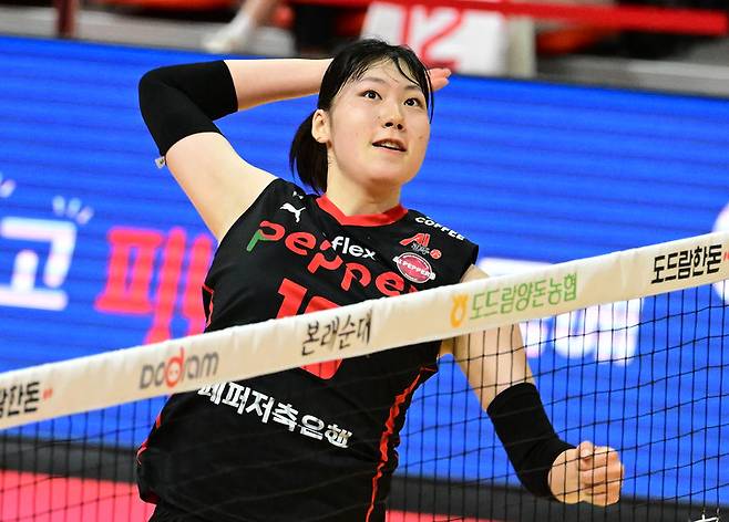 페퍼저축은행 어르헝, KOVO