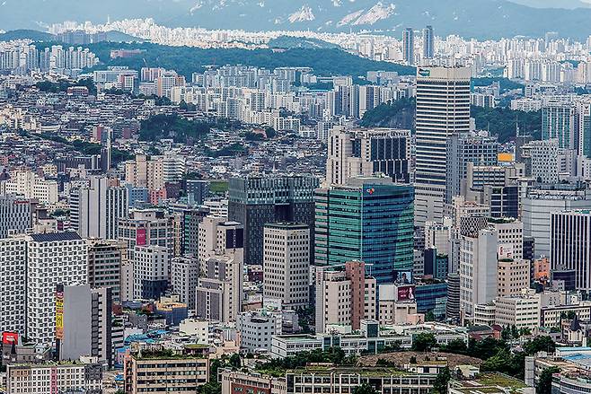 20일 국내 4대 은행(KB국민·신한·하나·우리은행)이 공시한 3분기 분기보고서에 따르면, 이들의 무수익여신 합산 잔액은 지난해 말 2조2772억원에서 올해 3분기 말 2조8988억원으로 27.3％ 증가했다. ⓒ 시사저널 최준필