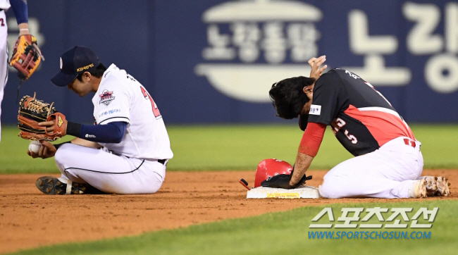 2022 KBO리그 두산 베어스와 KIA 타이거즈의 경기가 31일 잠실구장에서 열렸다. 8회초 1사 1루 KIA 김도영이 2루를 훔치고 있다. 잠실=박재만 기자 pjm@sportschosun.com/2022.05.31/