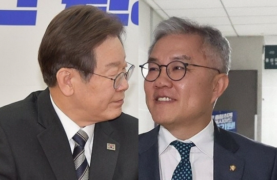 이재명(왼쪽) 더불어민주당 대표와 최강욱 전 의원. 연합뉴스