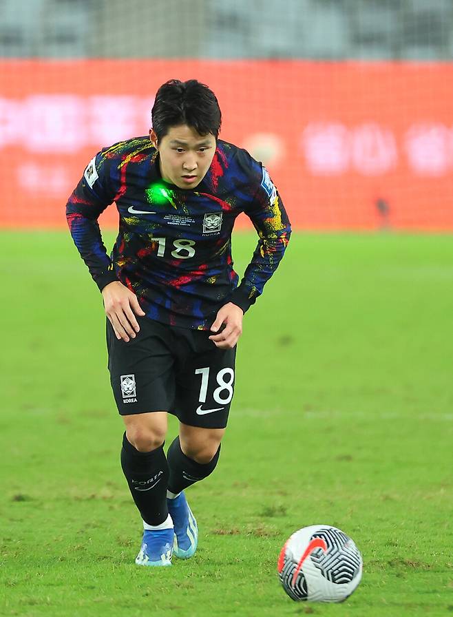 ▲ 축구대표팀 미드필더 이강인이 중국과의 월드컵 2차 예선에서 손흥민의 골에 코너킥으로 도움을 기록했다. ⓒ연합뉴스