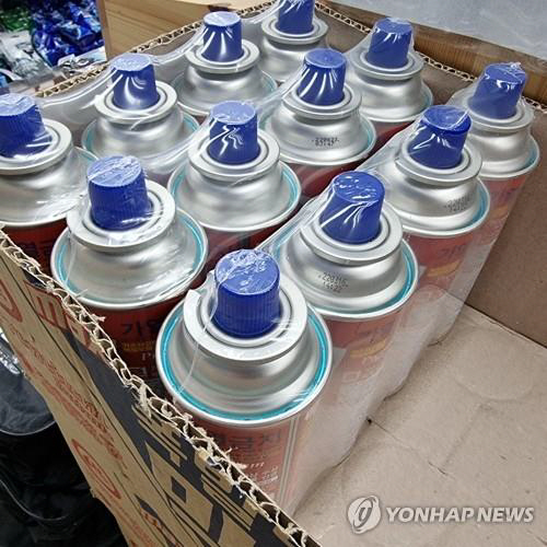 판매를 앞둔 부탄가스. 연합뉴스