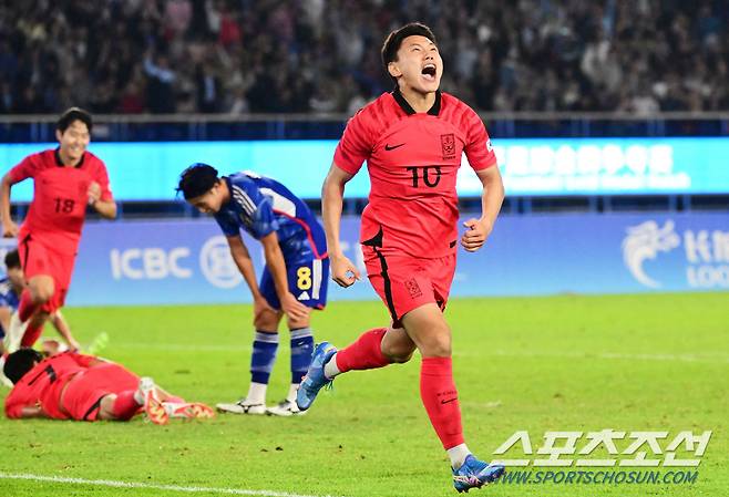 7일 오후 중국 항저우 황룽스포츠센터스타디움에서 대한민국 축구대표팀과 일본의 항저우아시안게임 남자축구 결승전이 열렸다. 후반 역전골을 성공시킨 조영욱. 항저우(중국)=송정헌 기자songs@sportschosun.com/2023.10.07/