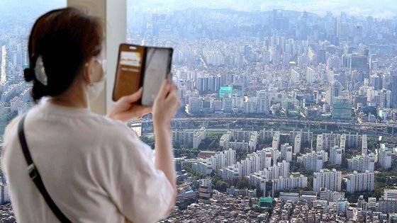 9월5일 송파구 롯데월드타워 서울스카이에서 바라본 강남구 아파트 단지. 뉴스1