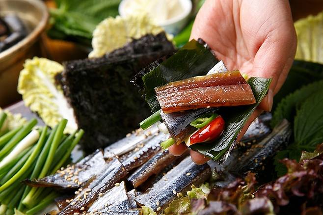 김과 같은 해조류 속 알긴산 성분이 과메기에 함유된 해로운 중성지방과 콜레스테롤을 몸밖으로 배출시킨다. [사진= 게티이미지뱅크]