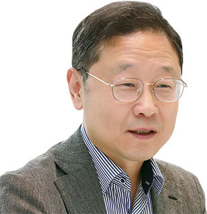 신수정 KT 부사장 겸엔터프라이즈 부문장서울대 공학박사, 현 한국메타버스산업협회장, 전 SK인포섹 대표이사