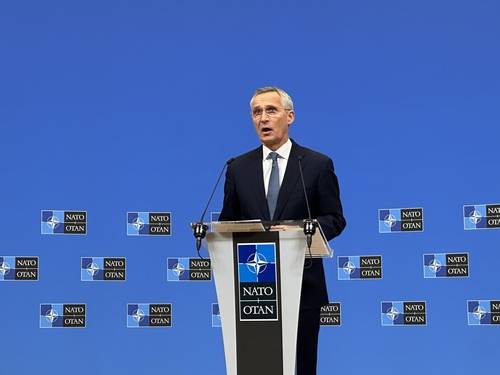 기자회견하는 나토 사무총장 (브뤼셀=연합뉴스) 정빛나 특파원 = 옌스 스톨텐베르그 북대서양조약기구(NATO·나토) 사무총장이 27일(현지시간) 벨기에 브뤼셀 나토 본부에서 기자회견을 하고 있다. 2023.11.27 shine@yna.co.kr