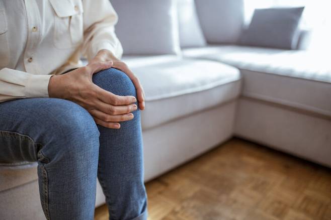 허벅지 근육이 튼튼하면 무릎 인공 관절 치환술을 받을 확률이 낮은 것으로 나타났다. [사진=게티이미지뱅크]