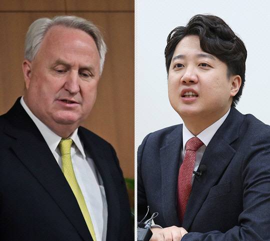 국민의힘 인요한(왼쪽부터) 혁신위원장과 이준석 전 당대표.<연합뉴스 사진 갈무리>