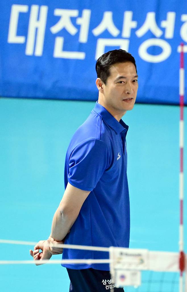 3연승에 실패한 삼성화재. 김상우 감독은 세터와 공격수의 호흡에 아쉬움을 전했다. 사진=KOVO